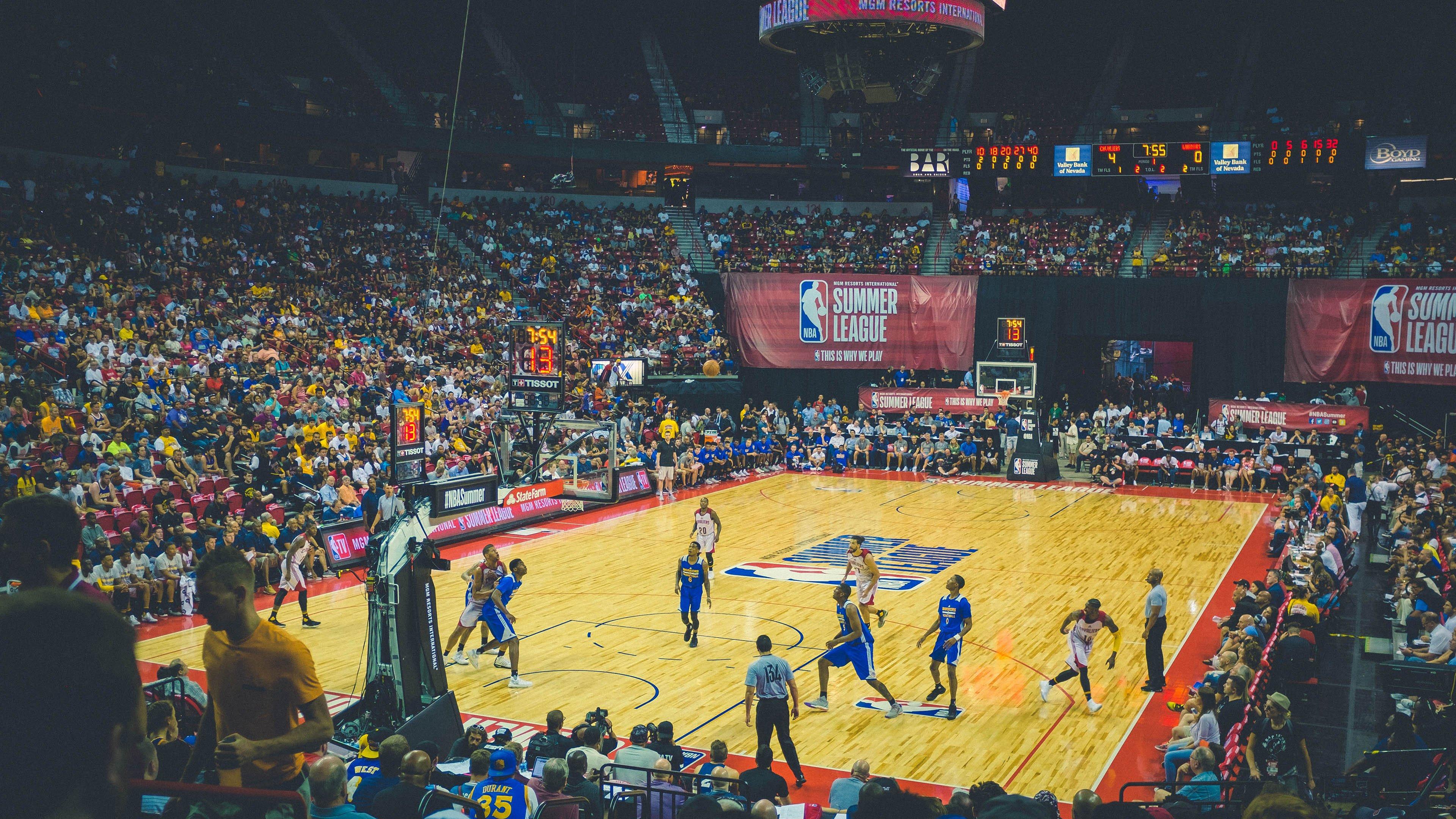 罗德里戈赛后怒斥裁判判罚失当,你必须尊重我们,看看你在哪里—关键争议笼罩国家德比