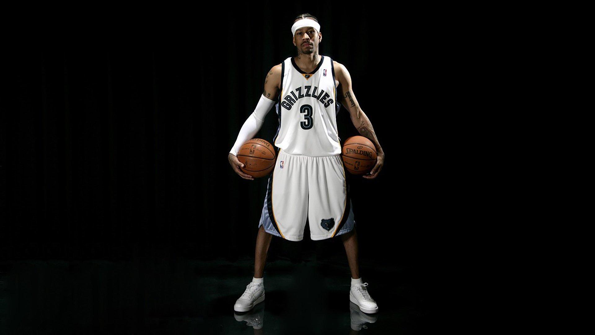 哈利伯顿痛苦倒地，步行者全队围拢守护核心