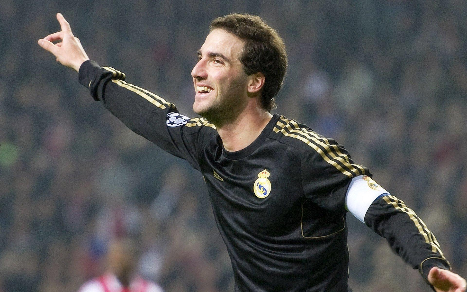 巩晓彬就交通违规事件公开致歉，深刻反省，承担全部责任